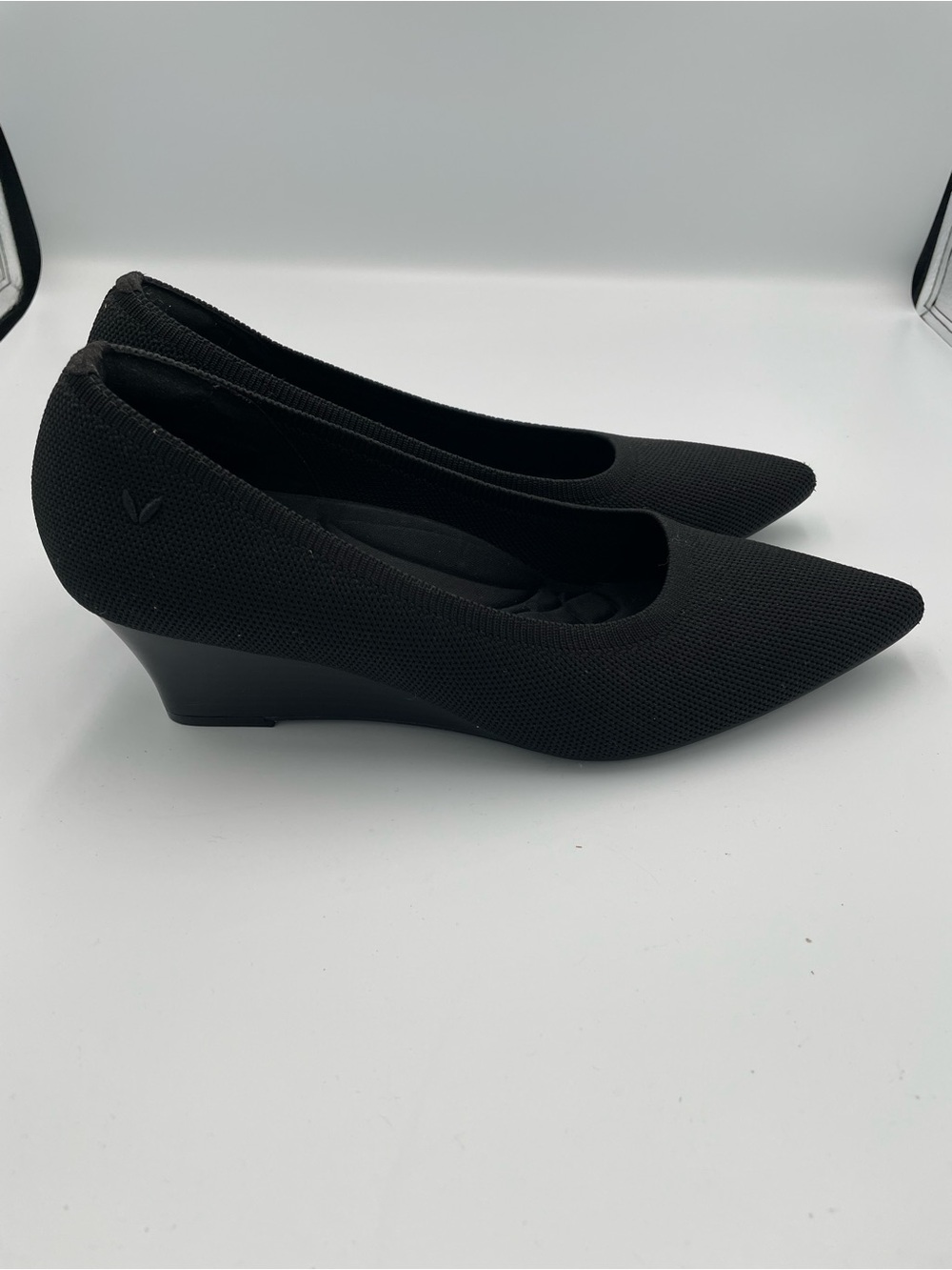 Vivaia Pointed-Toe Wedge (Aria Wedge Pro) Black Size 39 (8)